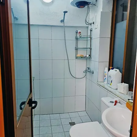 Xhemi Apartmant 2 Τίρανα